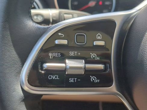 Used 2022 Mercedes-Benz GLC 300 image 26