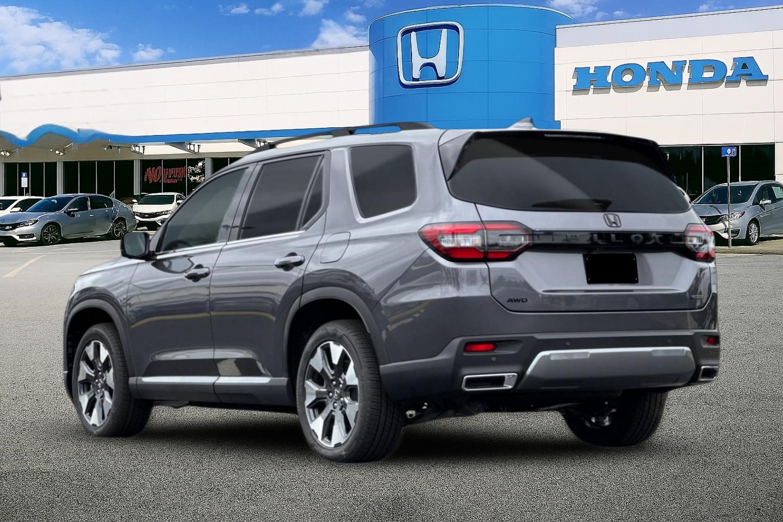 New 2026 Honda Pilot Touring image 3