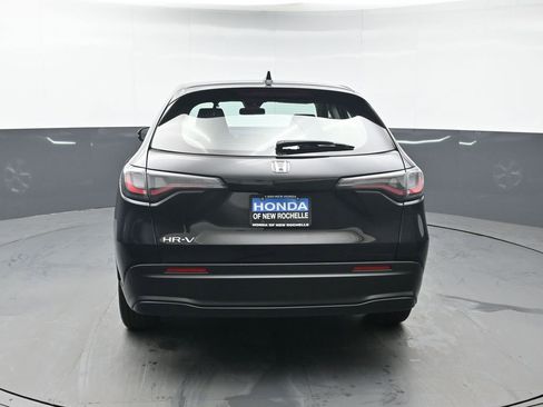 Certified 2023 Honda HR-V LX image 5