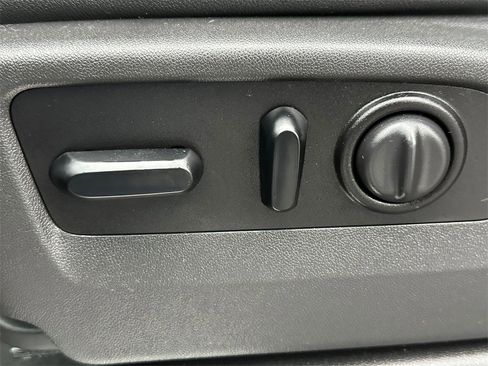 Used 2021 Chevrolet Silverado 1500 LT Trail Boss w/ Convenience Package II image 22