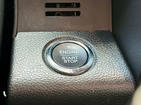 Used 2021 Ford Expedition Limited AWD/4WD image 10