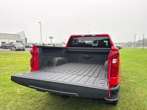Used 2025 Chevrolet Silverado 1500 Custom Trail Boss w/ Dark Appearance Package AWD/4WD image 47