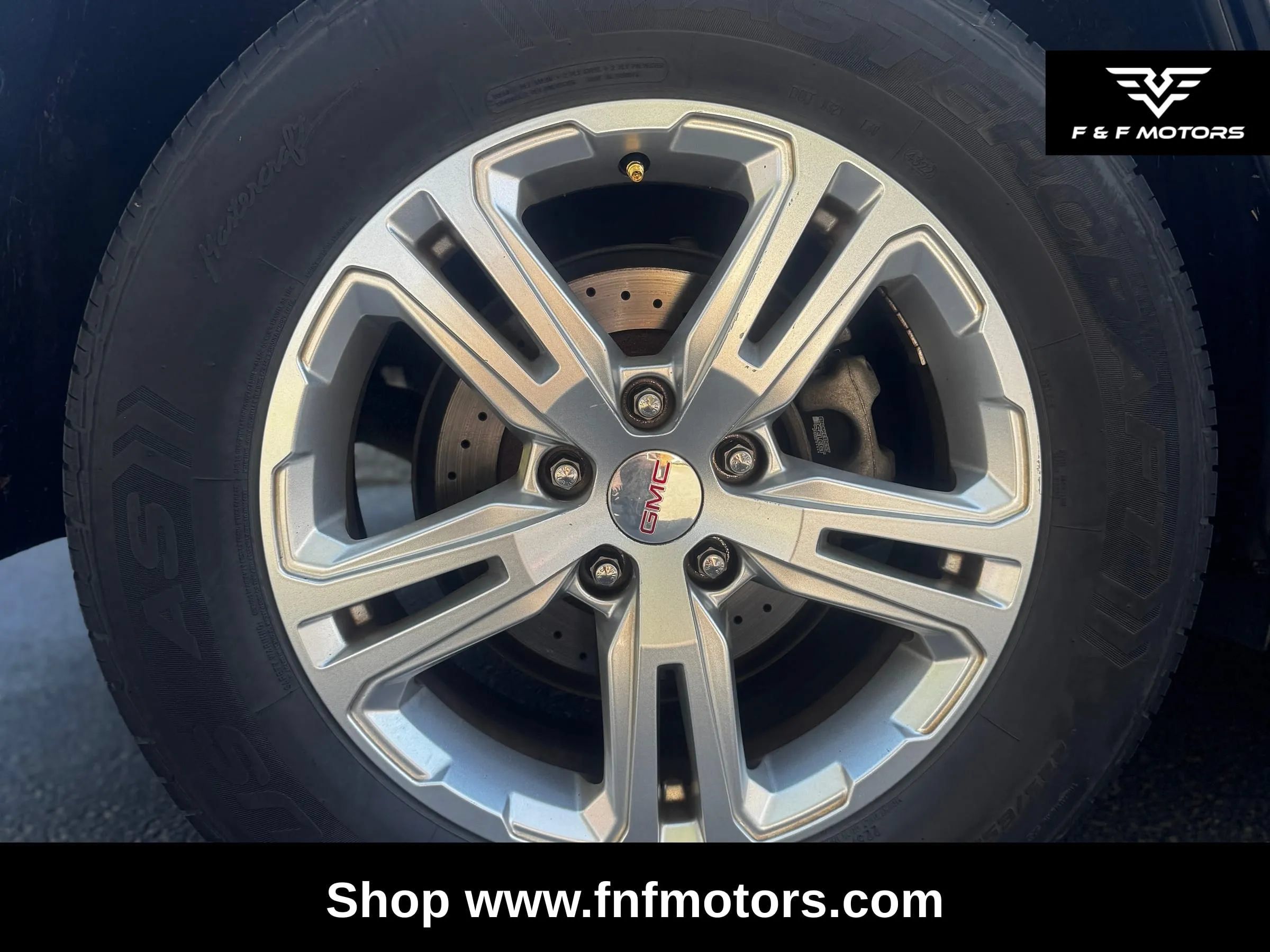 Used 2018 GMC Terrain SLE w/ Driver Convenience Package AWD/4WD image 16