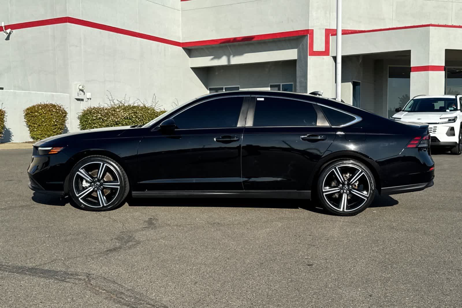 Used 2024 Honda Accord Sport image 9