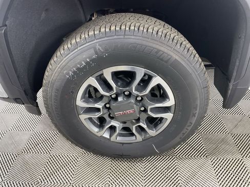 Used 2024 GMC Sierra 2500 SLE w/ SLE Convenience Package image 30