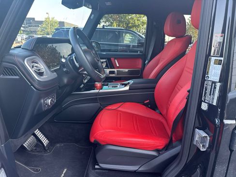 Used 2025 Mercedes-Benz G 550 image 4