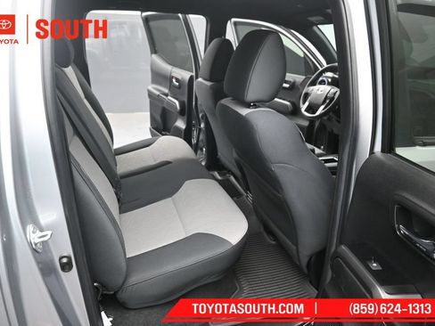 Used 2023 Toyota Tacoma TRD Sport AWD/4WD image 27