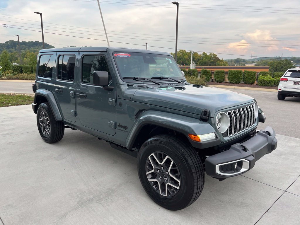 Used 2026 Jeep Wrangler Unlimited Sahara AWD/4WD image 30
