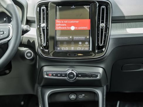 New 2026 Volvo XC40 B5 Plus w/ Climate Package AWD/4WD image 22