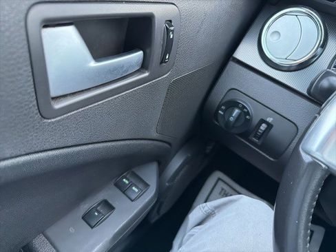 Used 2006 Ford Mustang GT Premium image 17