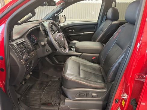 Used 2024 Nissan Titan PRO-4X w/ Pro-4x Convenience Package AWD/4WD image 17