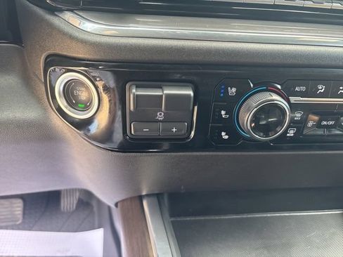 Used 2025 Chevrolet Silverado 1500 High Country w/ Technology Package AWD/4WD image 11