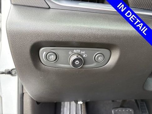 Used 2019 Chevrolet Traverse Premier w/ Driver Confidence II Package FWD image 26