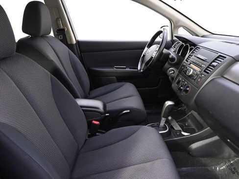 Used 2008 Nissan Versa Hatchback w/ Convenience Pkg FWD image 14