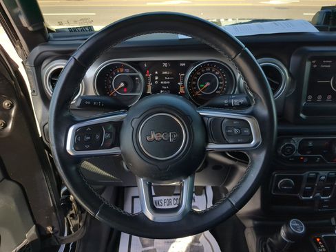 Used 2020 Jeep Gladiator Overland w/ Safety Group image 33