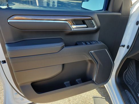 Used 2022 Chevrolet Silverado 1500 LT Trail Boss w/ Protection Package image 5