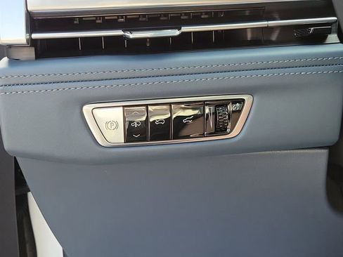 New 2025 Cadillac Escalade IQ Sport 2 w/ LPO, ONYX Package AWD/4WD image 18