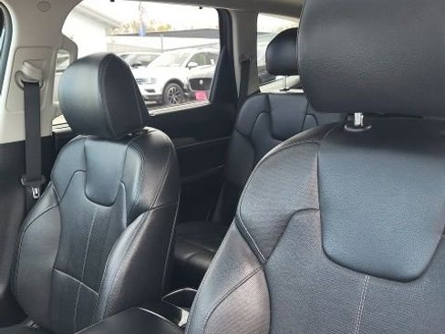 Used 2022 Kia Telluride SX image 9