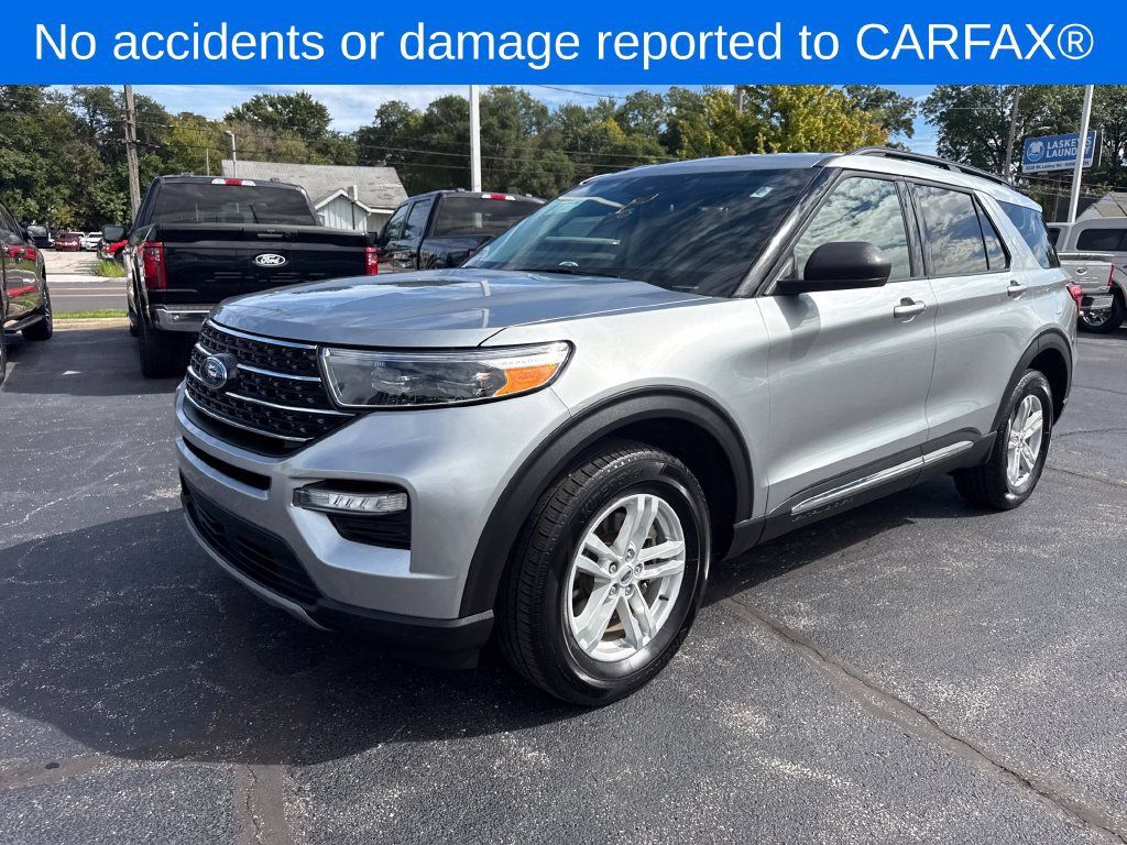 Used 2024 Ford Explorer XLT w/ Equipment Group 202A AWD/4WD image 2