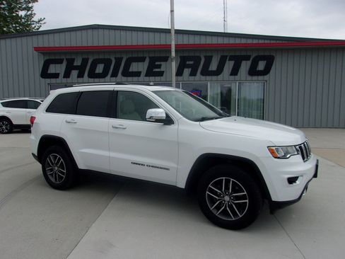 Used 2018 Jeep Grand Cherokee Limited w/ Trailer Tow Group IV AWD/4WD image 2