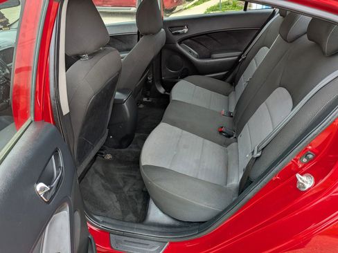 Used 2018 Kia Forte S w/ S Technology Plus Package FWD image 25