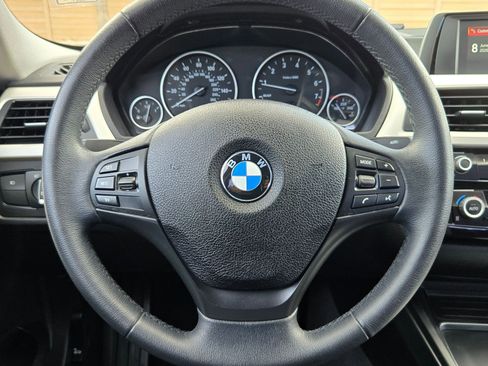 Used 2018 BMW 320i Sedan RWD image 18