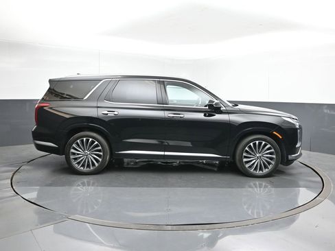 Used 2024 Hyundai Palisade Calligraphy image 6