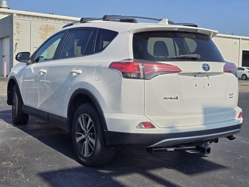 Used 2017 Toyota RAV4 XLE w/ All Weather Liner Package AWD/4WD image 5
