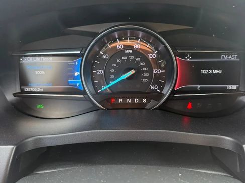 Used 2017 Ford Explorer XLT w/ Equipment Group 202A AWD/4WD image 13