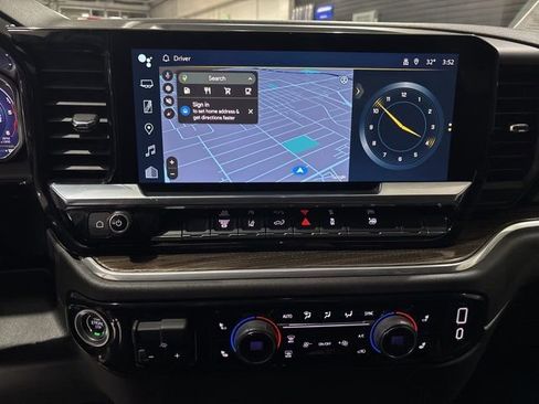 Used 2025 Chevrolet Silverado 2500 LT w/ Convenience Package image 23