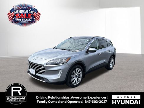 Used 2022 Ford Escape Titanium w/ Titanium Elite Package AWD/4WD image 1