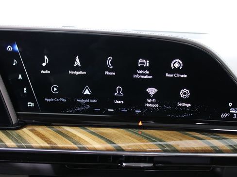 Used 2021 Cadillac Escalade Premium Luxury Platinum w/ Heavy-Duty Trailer Package image 55