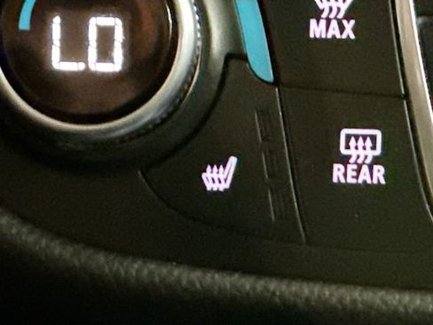 Used 2024 Chevrolet Equinox LT w/ LPO, Floor Liner Package image 19