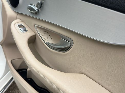 Used 2020 Mercedes-Benz C 300 4MATIC Sedan image 45