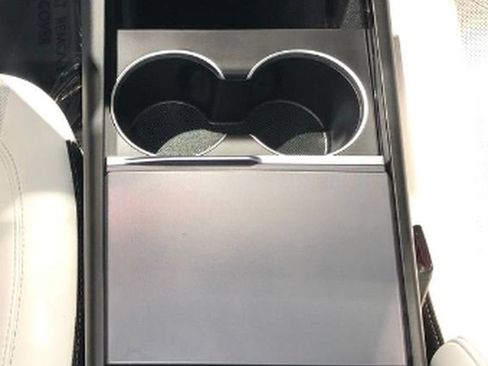 Used 2026 Tesla Model Y Long Range image 36