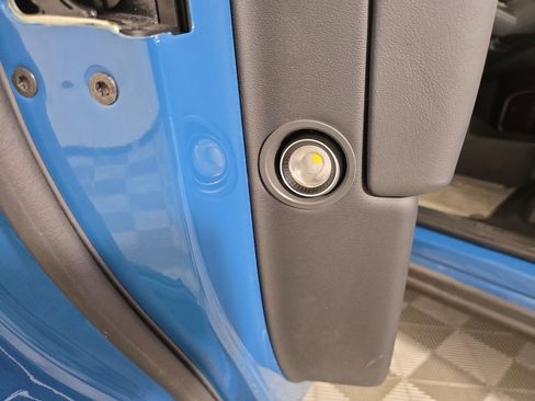 Used 2024 Rivian R1S Adventure AWD/4WD image 32