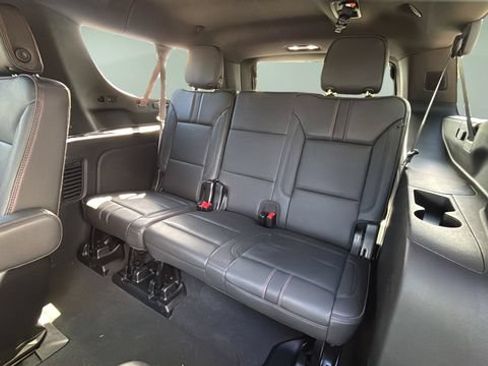 Used 2024 Chevrolet Suburban RST w/ Luxury Package AWD/4WD image 33