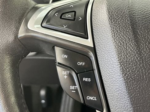 Used 2016 Ford Fusion SE w/ Equipment Group 202A image 17