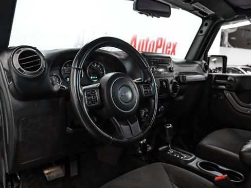 Used 2016 Jeep Wrangler Unlimited Sport image 3