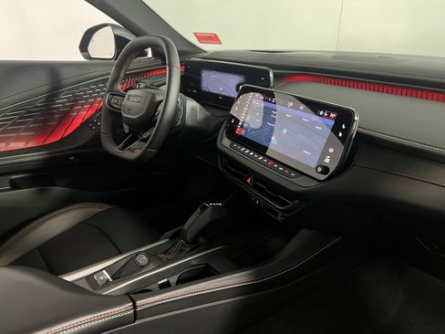 Used 2024 Dodge Charger R/T w/ Plus Group image 29