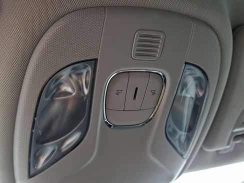 Used 2021 Jeep Compass Trailhawk image 32