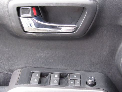 Certified 2023 Toyota Tacoma TRD Sport w/ Black Out Package (TMS) image 33