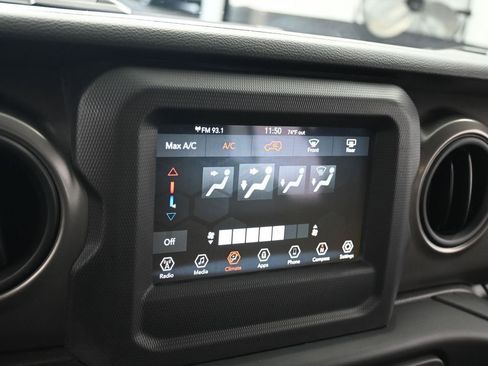 Used 2022 Jeep Wrangler Unlimited Sport image 17