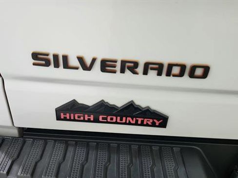 Used 2023 Chevrolet Silverado 1500 High Country w/ Technology Package AWD/4WD image 35