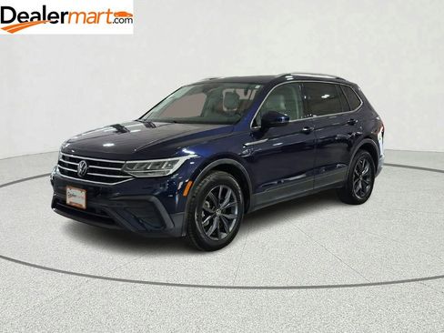 Used 2022 Volkswagen Tiguan SE FWD image 1