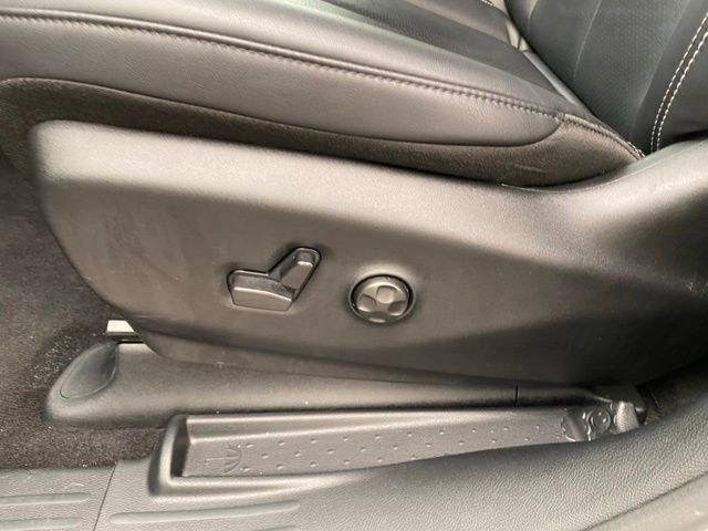 Used 2026 Chrysler Pacifica Select FWD image 18