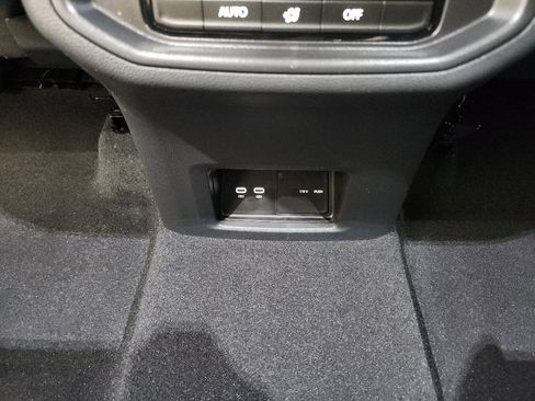 New 2026 Volkswagen Atlas Peak Edition AWD/4WD image 34