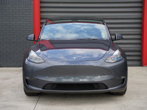 Used 2022 Tesla Model Y Performance image 2