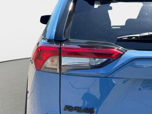 Used 2023 Toyota RAV4 AWD Hybrid image 8