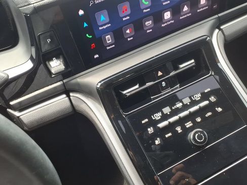 Certified 2026 Porsche Panamera 4 AWD/4WD image 31